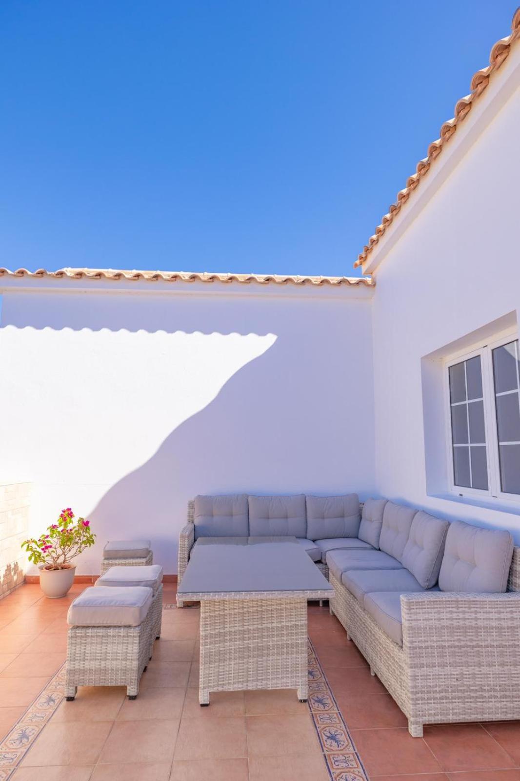 Casa Amaya - Spacious House With Pool, Large Garden, Bbq, 2 Terraces, And Ideal Location El Charco  Exterior foto